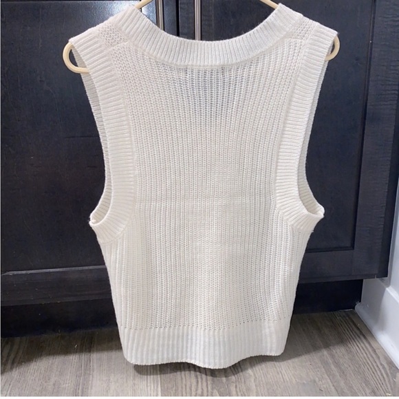 Cream sweater - Picture 2 of 2